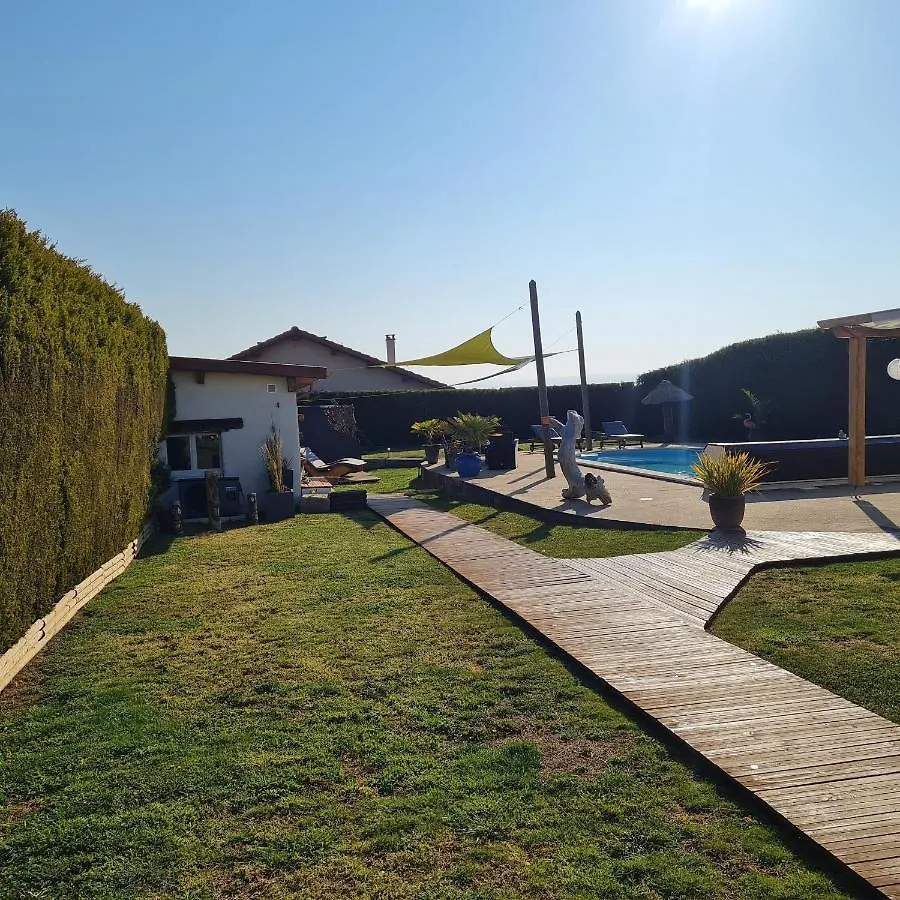 Le13Depic, Gite, Spa, Sauna, Piscine, Massage, Repas, Adult Only Saint-Romain-le-Puy Франция