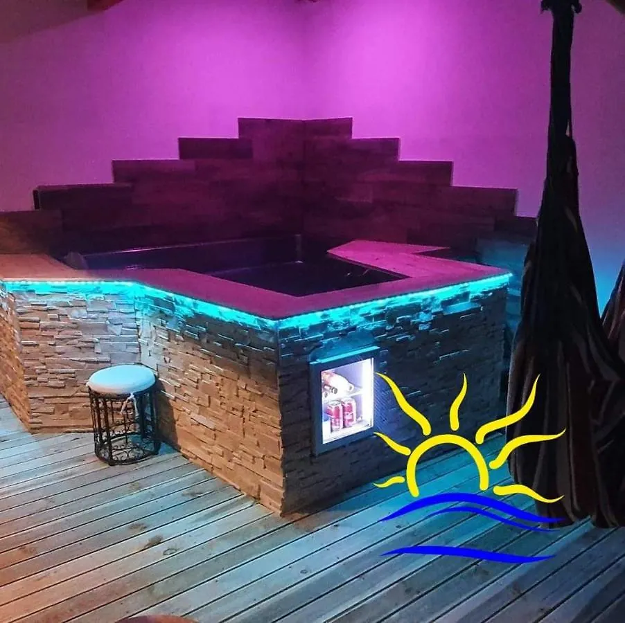 Le13Depic, Gite, Spa, Sauna, Piscine, Massage, Repas, Adult Only Saint-Romain-le-Puy
