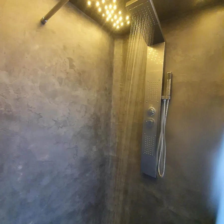 Guest house Le13Depic, Gite, Spa, Sauna, Piscine, Massage, Repas, Adult Only Saint-Romain-le-Puy